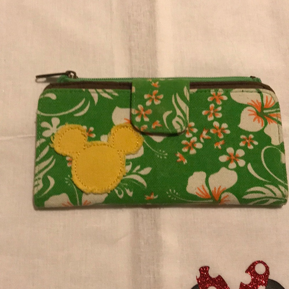 Disney wallet